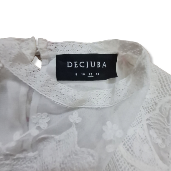 Size- L, Decjuba lace Pleated crochet blouse in white viscose. - Picture 4 of 8